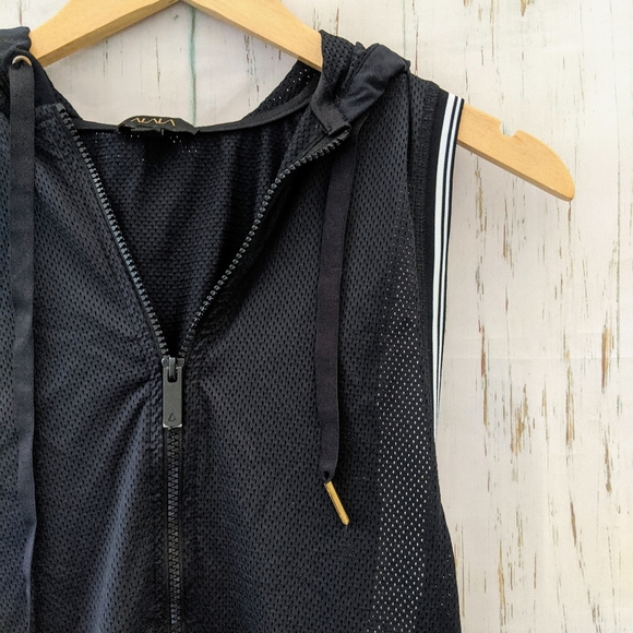 3/$20 Alala All Star Vest in Black - Picture 8 of 15